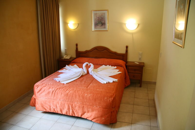 לה קורטינאדה Hotel Sucara מראה חיצוני תמונה